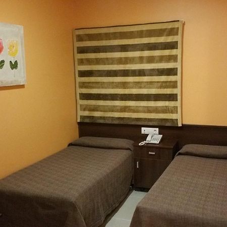 Hotel Leon La Palma Del Condado Dış mekan fotoğraf